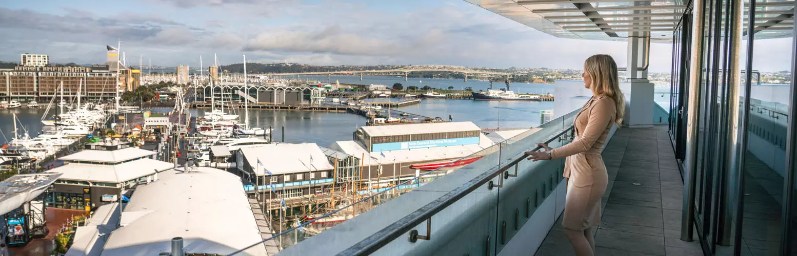 /media/37619/20231011-139-quay-street-auckland-balcony-2-tg-1.jpg